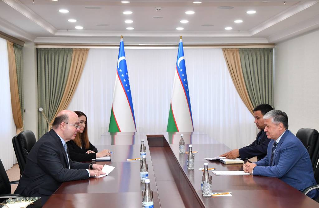  Deputy Foreign Minister of the Republic of Uzbekistan Bakhromjon Aloyev with the Ambassador Extraordinary and Plenipotentiary of the Hashemite Kingdom of Jordan Demiya Zuhair Haddod.